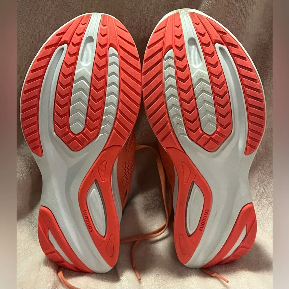 Orange Athletic Running Shoes Saucony Guide 15 size 7.5 wide - Picture 9 of 11